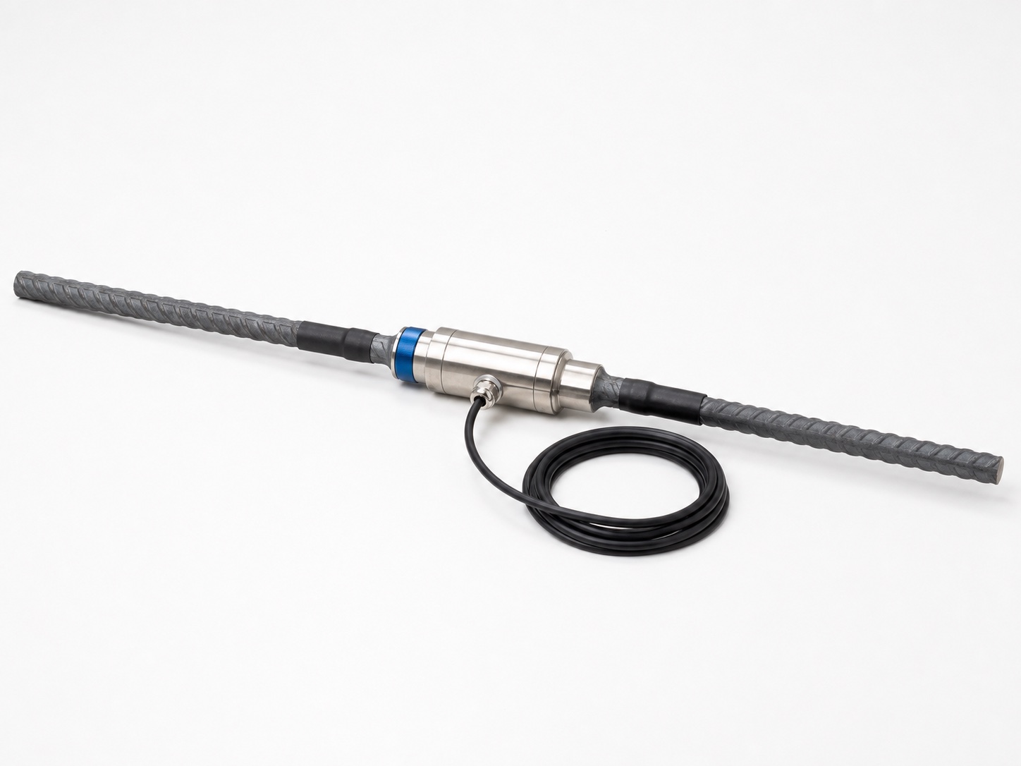 Catalog rendering of a vibrating-wire rebar stressmeter with inline stainless-steel sensing section